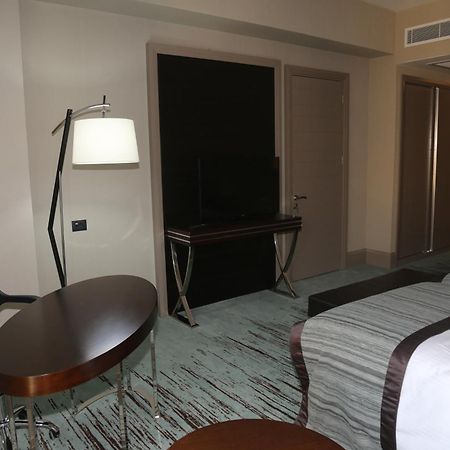 Ramada By Wyndham Iskenderun Hotel Buitenkant foto