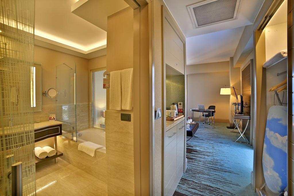 Ramada By Wyndham Iskenderun Hotel Buitenkant foto