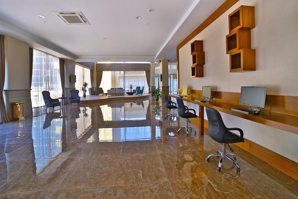 Ramada By Wyndham Iskenderun Hotel Buitenkant foto