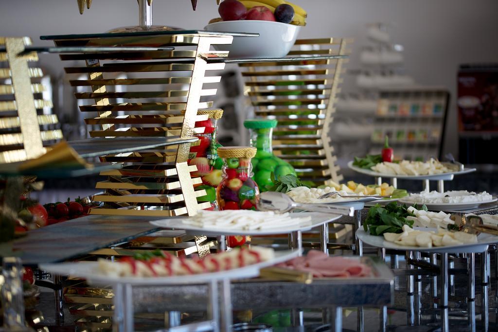 Ramada By Wyndham Iskenderun Hotel Buitenkant foto