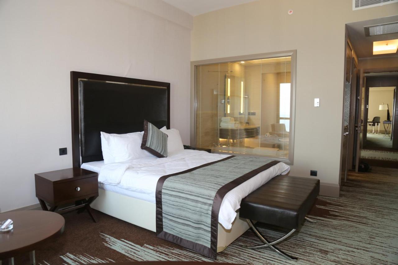 Ramada By Wyndham Iskenderun Hotel Buitenkant foto